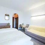 Dickinger Hotel *